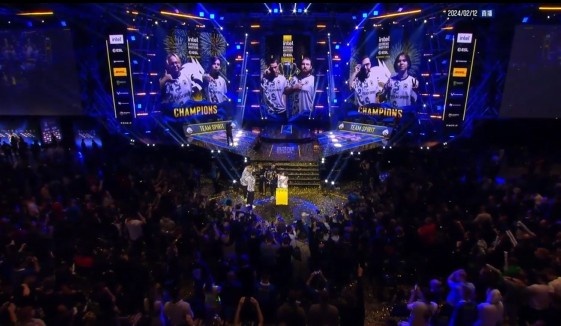 在2025年Starladder Major布达佩斯比赛中，技术问题导致比赛延迟