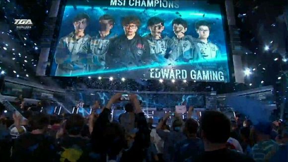 【战报】2025LPL春季赛 RNG 2-0 TES，RNG完美翻盘捍卫第一宝座