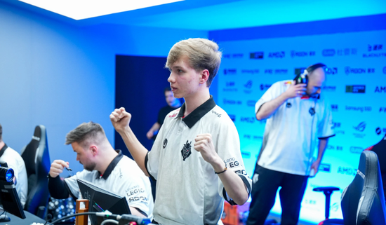 Vitality 保留了丹麦语的“Come on”作为团队的赛前口号