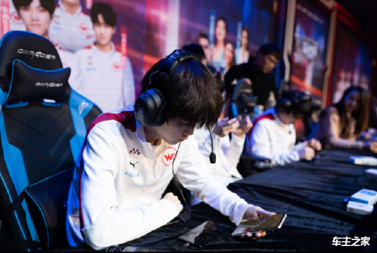 MongolZ 和 pain 在 PGL 布加勒斯特 2025 面临淘汰边缘