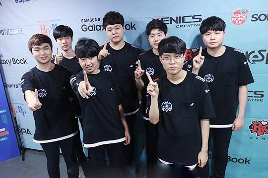 昨日赛果、目前积分情况和今日赛程：LGD 0：2 JDG UP 1：2 EDG