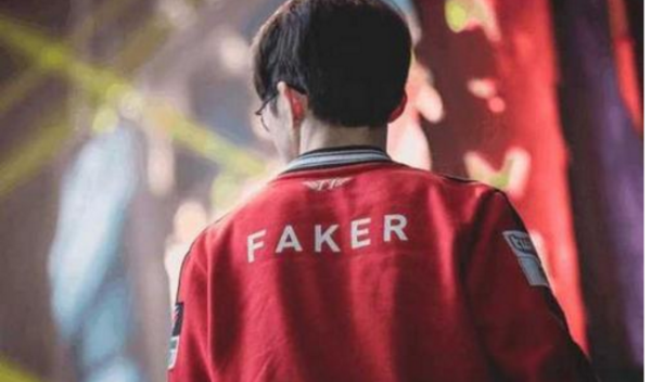 明天的首发阵容： Bilibili Gaming 对阵 EDward Gaming 。 ON 在比赛前与 Angel 进行单挑