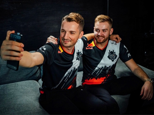 Yagao英文流：经过了春天和MSI，我们队员之间更清楚地认识了彼此