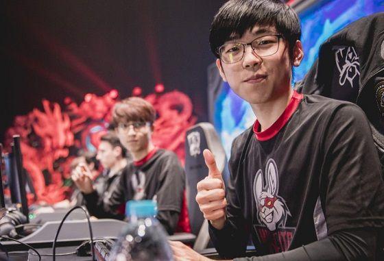 只玩真实！Bin曾和网友对喷维护Faker：Uzi和Faker都不配比何况一个吃鸡主播