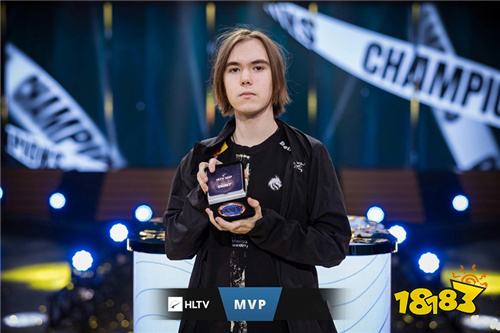 【赛后战报】老带新！EDG完美运营2：0稳扎稳打击败TT