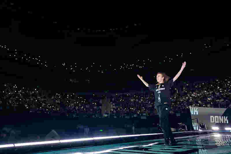 最新S赛冠军皮肤即将出炉，两位设计师主导